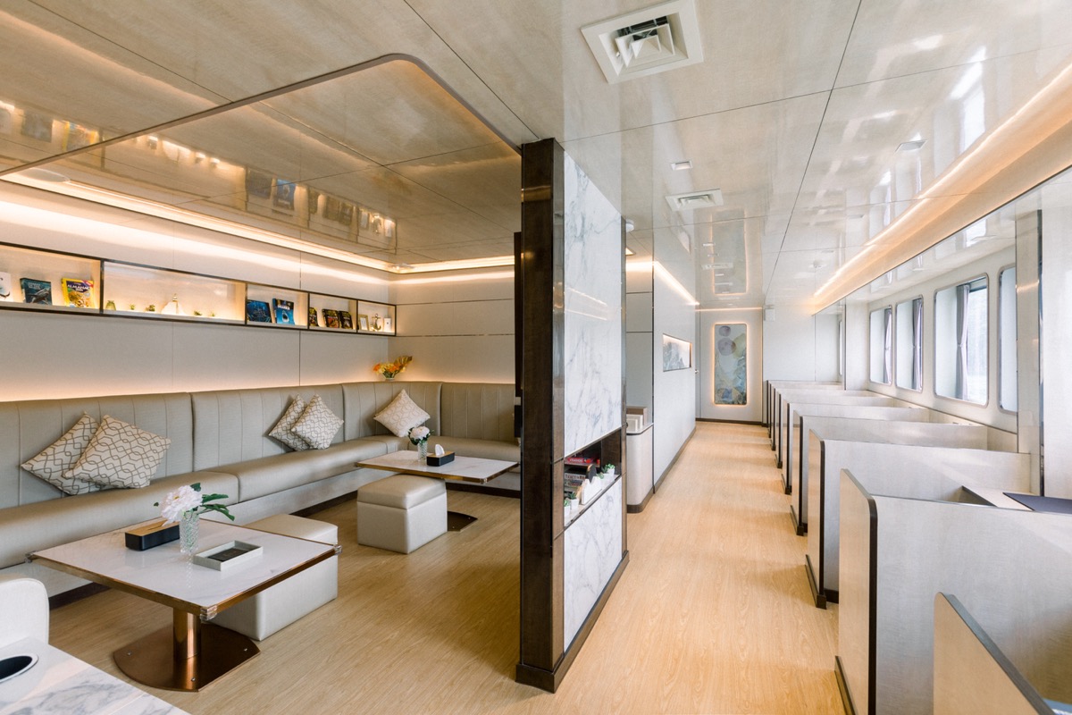 인도어 살롱 (라운지)